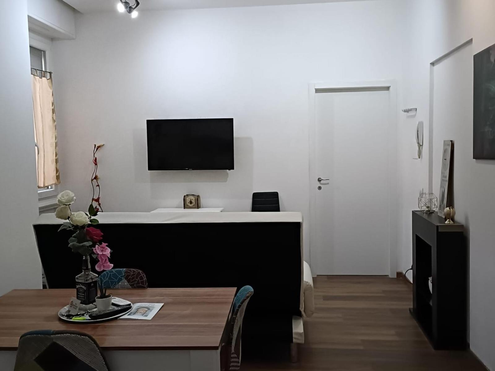 Lovely Apartment Piatti Duomo Milan Exterior photo